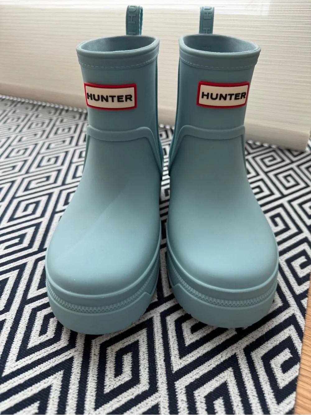 Hunter Kids Short Rain Boots in Light Blue sz.3
